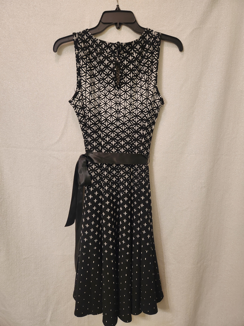 Haani Black & White Patterned Fit-and-Flare Dress with Belt - Picture 2 of 3